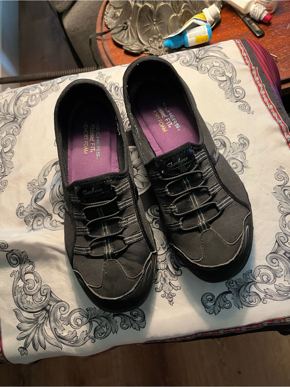 Skechers Black Slip-On Lace-Style Walking Sneakers with Purple Insole